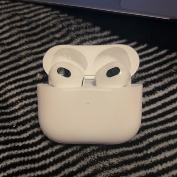 apple AirPods 3rd Gen